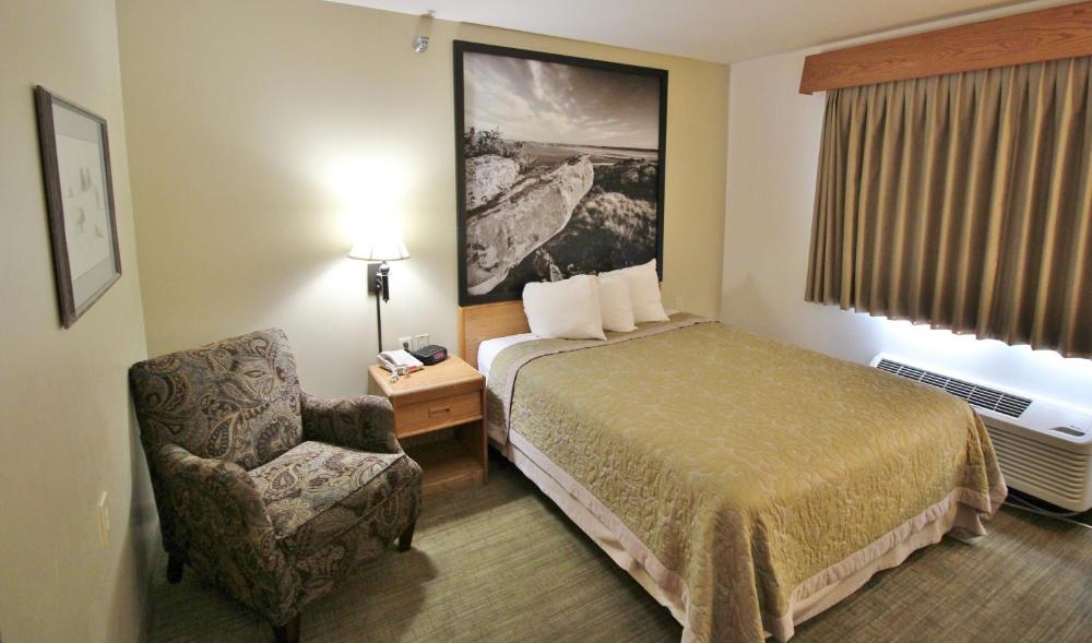 Queen Room - Disability Access interior
